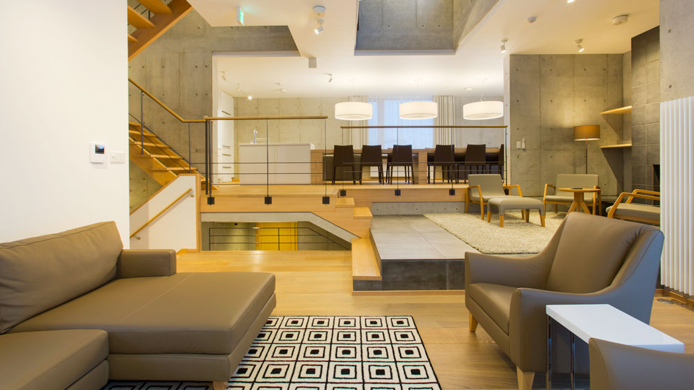 Mizunara - View from living room to dining area